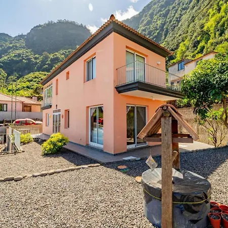 Alcantara Bell Villa Feiteiras